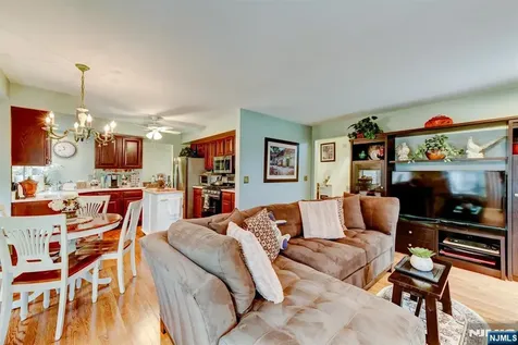 18 Dockery Drive West Orange NJ 07052