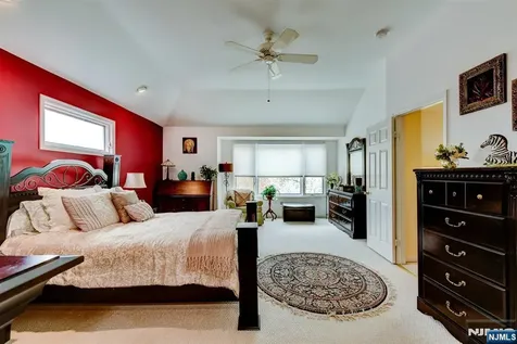 18 Dockery Drive West Orange NJ 07052
