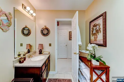 18 Dockery Drive West Orange NJ 07052