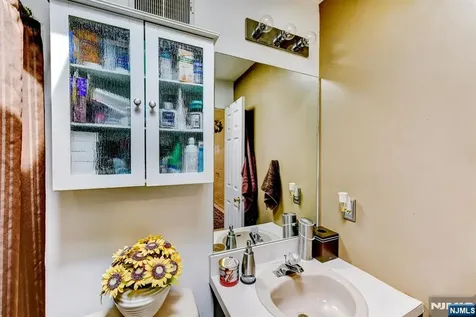 18 Dockery Drive West Orange NJ 07052