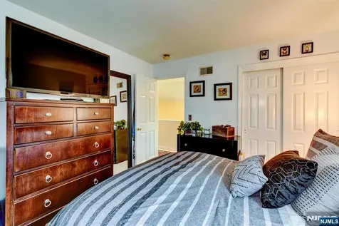 18 Dockery Drive West Orange NJ 07052