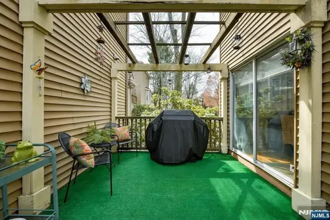18 Dockery Drive West Orange NJ 07052