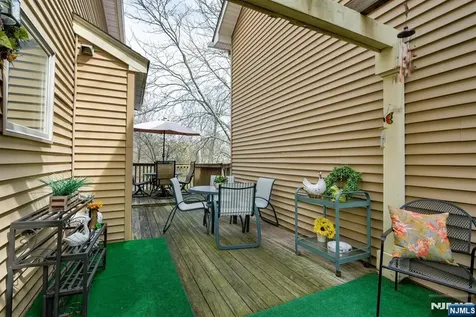 18 Dockery Drive West Orange NJ 07052
