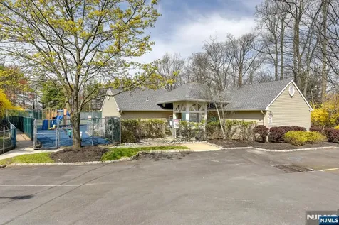 18 Dockery Drive West Orange NJ 07052
