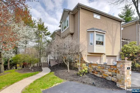 18 Dockery Drive West Orange NJ 07052