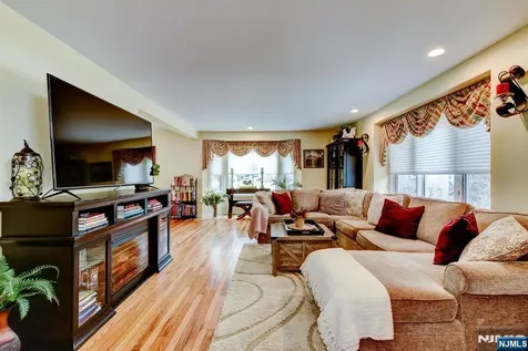 18 Dockery Drive West Orange NJ 07052