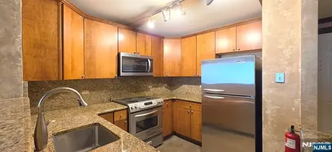 6508 City Place Edgewater NJ 07020