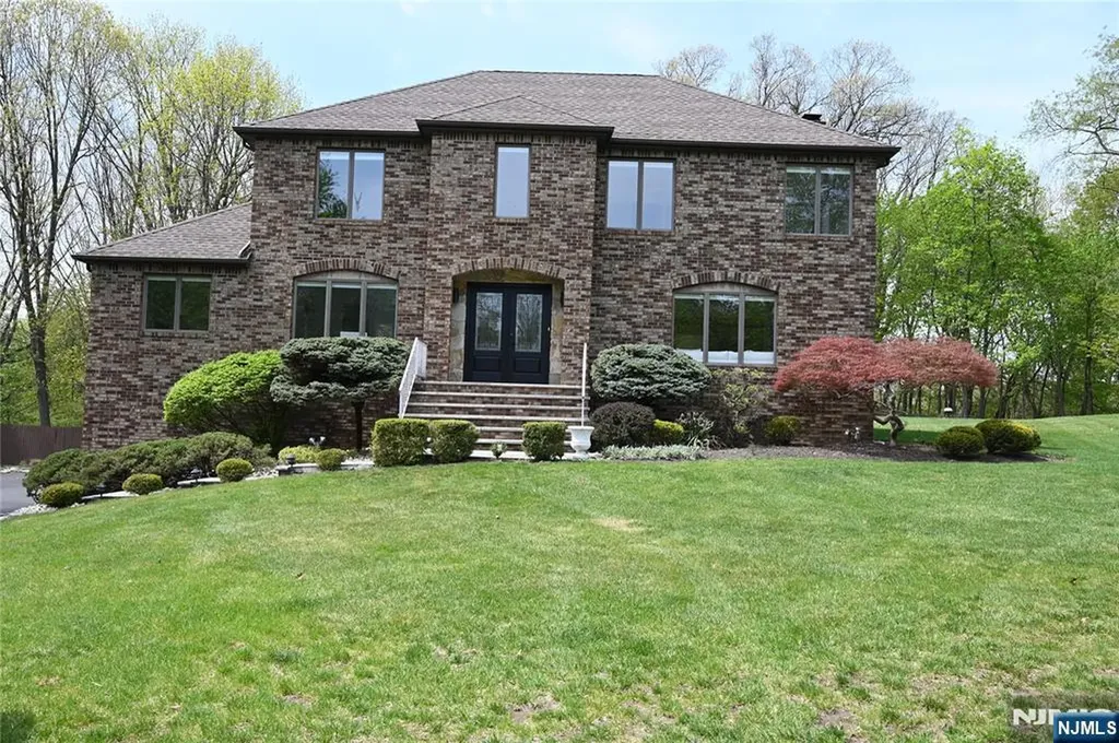 43 Lisa Court North Haledon NJ 07508
