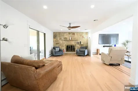 43 Lisa Court North Haledon NJ 07508