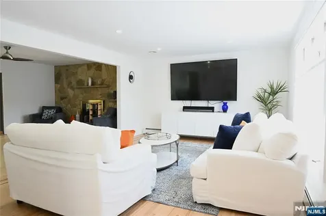 43 Lisa Court North Haledon NJ 07508