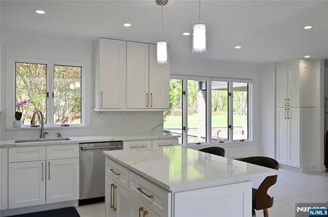43 Lisa Court North Haledon NJ 07508