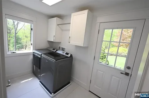 43 Lisa Court North Haledon NJ 07508