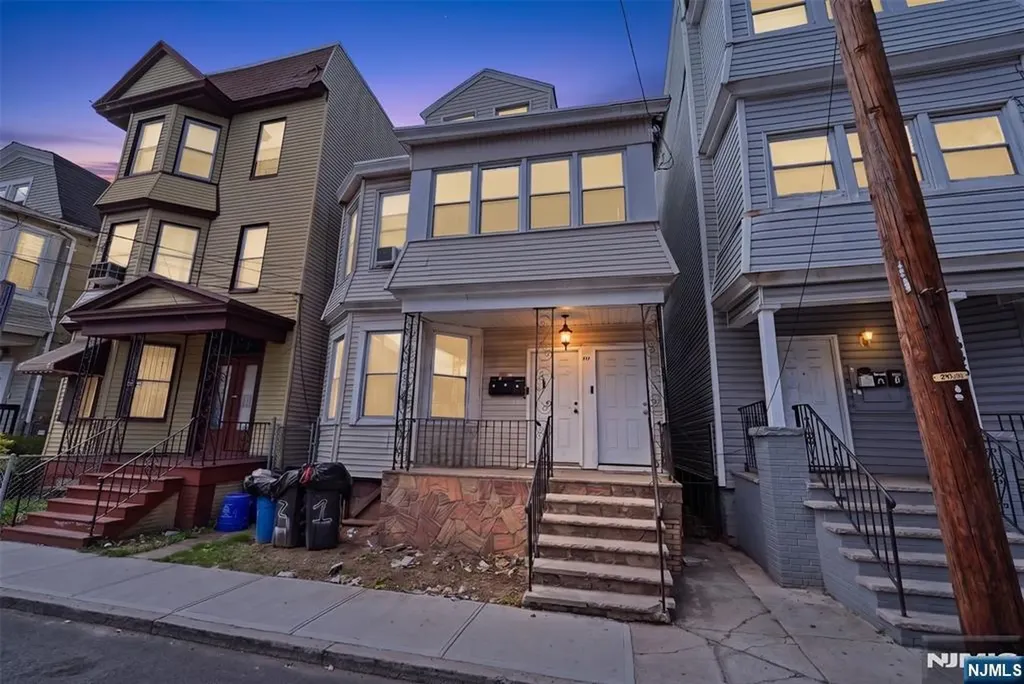 647 19th Street Newark NJ 07103