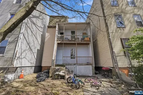 647 19th Street Newark NJ 07103
