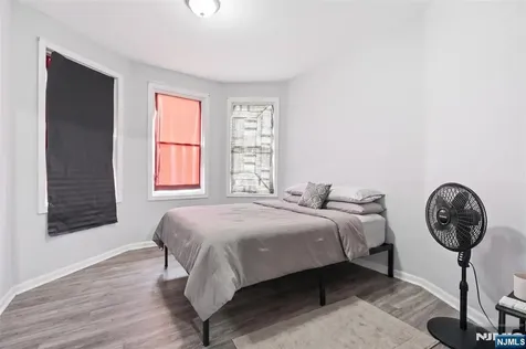 647 19th Street Newark NJ 07103