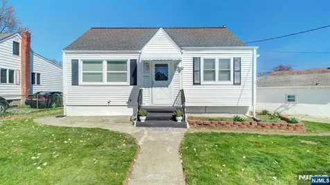 34 Greenlawn Drive Lodi NJ 07644