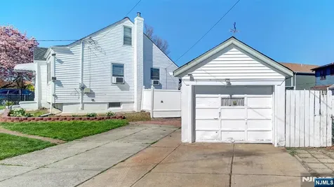 34 Greenlawn Drive Lodi NJ 07644
