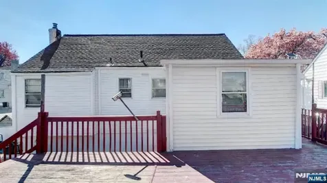 34 Greenlawn Drive Lodi NJ 07644