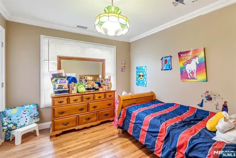 302 Tenafly Road Tenafly NJ 07670