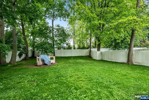 302 Tenafly Road Tenafly NJ 07670