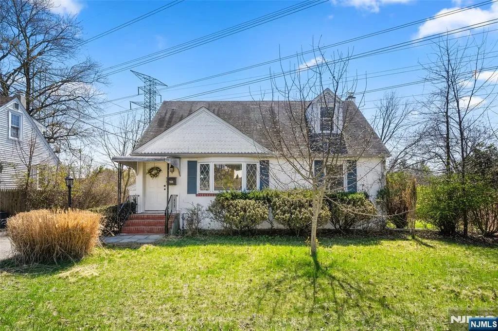 136 Catherine Avenue Mahwah NJ 07430