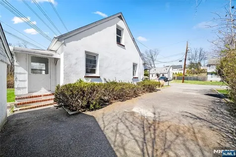 136 Catherine Avenue Mahwah NJ 07430