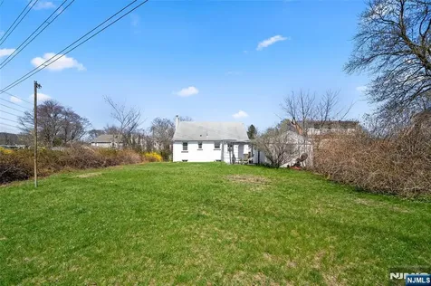 136 Catherine Avenue Mahwah NJ 07430
