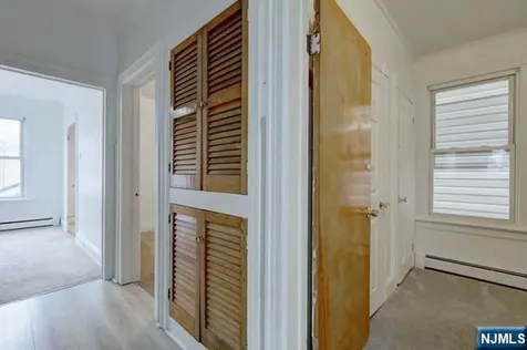 58 Westervelt Avenue Hawthorne NJ 07506