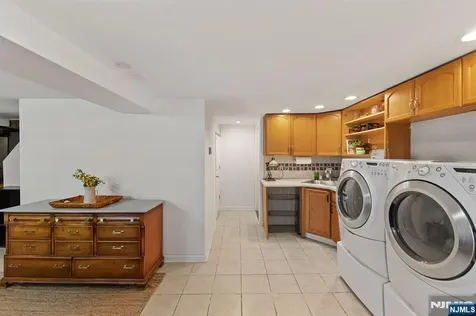 70 Overlook Avenue Ridgefield Park NJ 07660