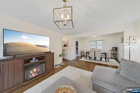 151 E Palisade Englewood NJ 07631