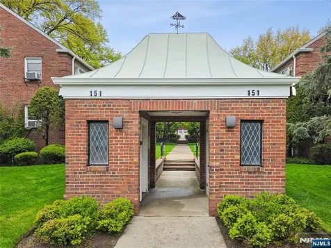 151 E Palisade Englewood NJ 07631