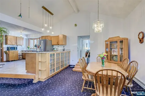 16 Sky Top Road Lebanon Twp NJ 07865