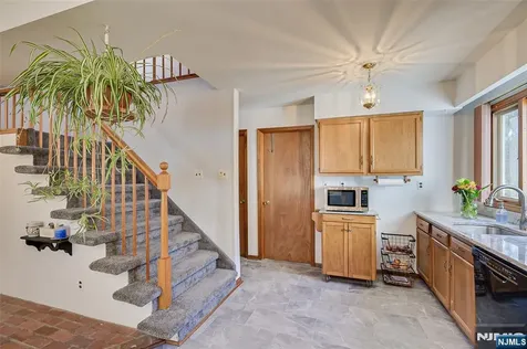 16 Sky Top Road Lebanon Twp NJ 07865