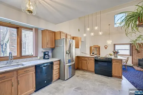 16 Sky Top Road Lebanon Twp NJ 07865
