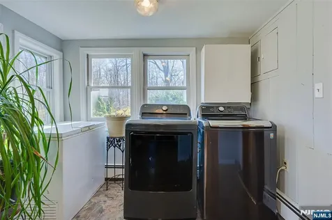 16 Sky Top Road Lebanon Twp NJ 07865