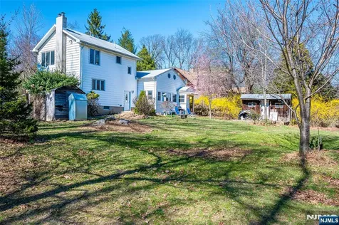 16 Sky Top Road Lebanon Twp NJ 07865