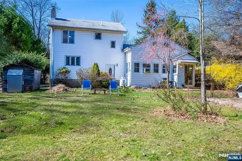 16 Sky Top Road Lebanon Twp NJ 07865