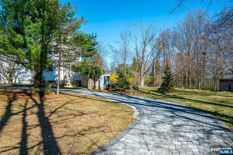 16 Sky Top Road Lebanon Twp NJ 07865