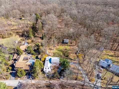16 Sky Top Road Lebanon Twp NJ 07865