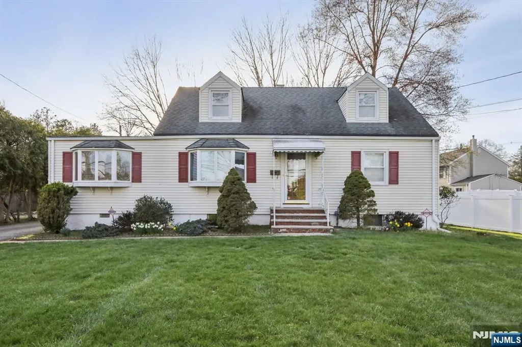 114 Crescent Avenue Waldwick NJ 07463