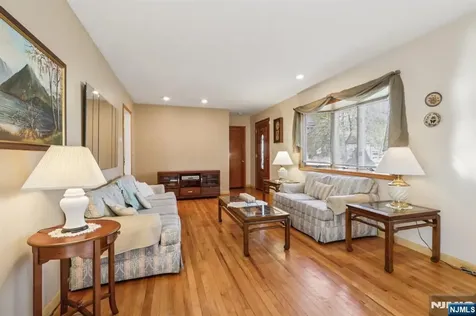 114 Crescent Avenue Waldwick NJ 07463
