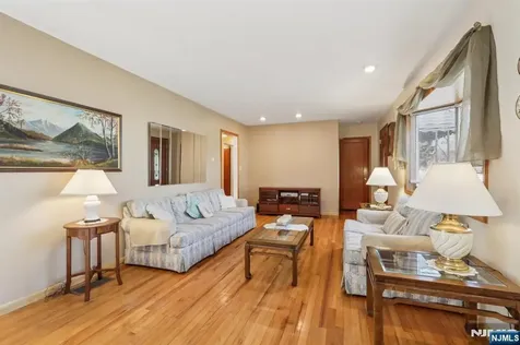 114 Crescent Avenue Waldwick NJ 07463