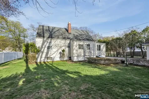 114 Crescent Avenue Waldwick NJ 07463