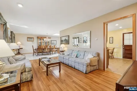 114 Crescent Avenue Waldwick NJ 07463