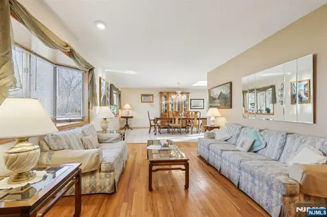 114 Crescent Avenue Waldwick NJ 07463