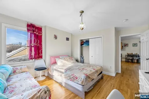 360 Gorge Road Cliffside Park NJ 07010