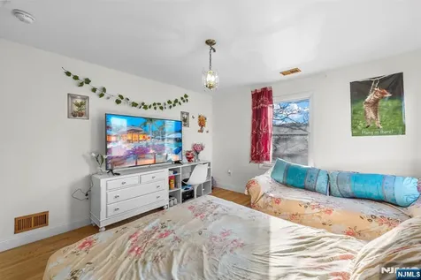 360 Gorge Road Cliffside Park NJ 07010