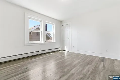 222-224 Osborne Terrace Newark NJ 07112