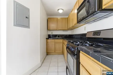 222-224 Osborne Terrace Newark NJ 07112