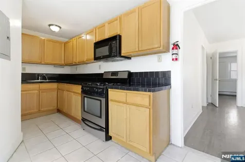 222-224 Osborne Terrace Newark NJ 07112